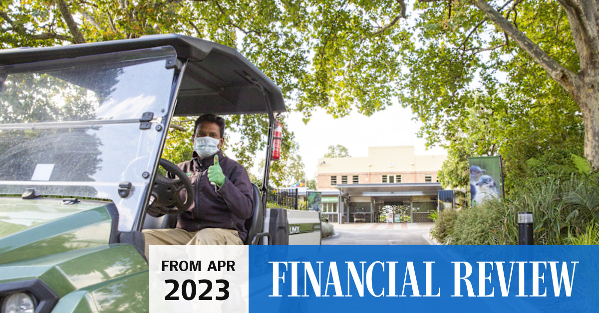 Zoos Victoria workers launch Easter holiday work bans over Dan Andrews